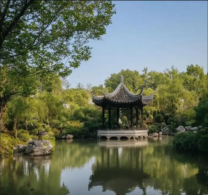 东莞石龙夏菡餐饮有限公司